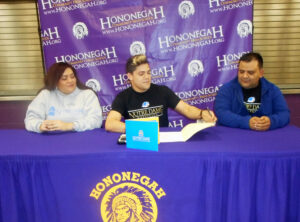 Fernie Silva signs National Letter of Intent to attend Notre Dame College of Ohio