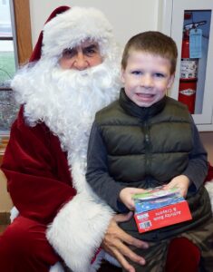 Santa Claus comes to Candlewick