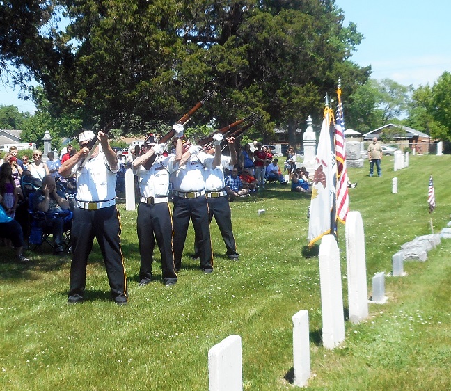 Roscoe remembers those who served at Memorial Day Parade, Program