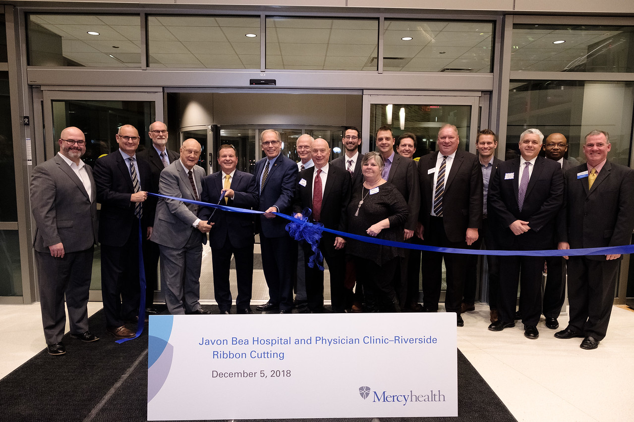 Mercyhealth holds dedication, blessing and ribbon cutting at Javon Bea Hospital–Riverside