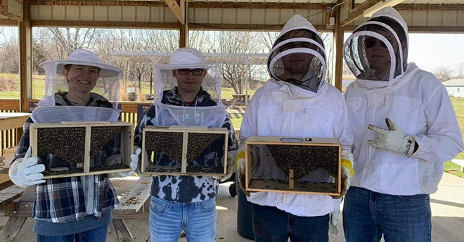 Pec FFA members carry on beekeeping, honey production