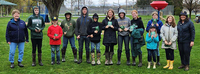Pec Rotary Club, youth plant trees in Sumner Park     